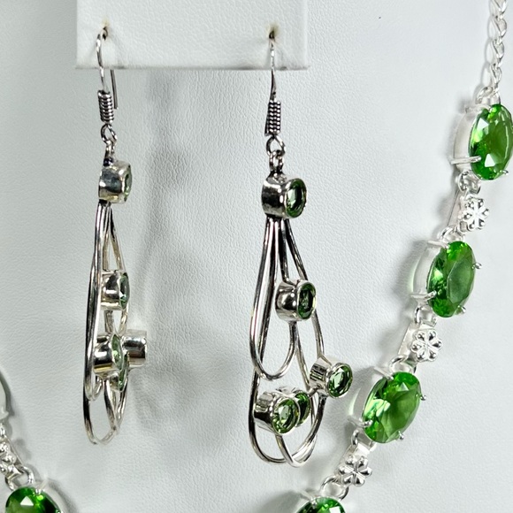Solar Add On Item Peridot Earrings - Picture 2 of 3